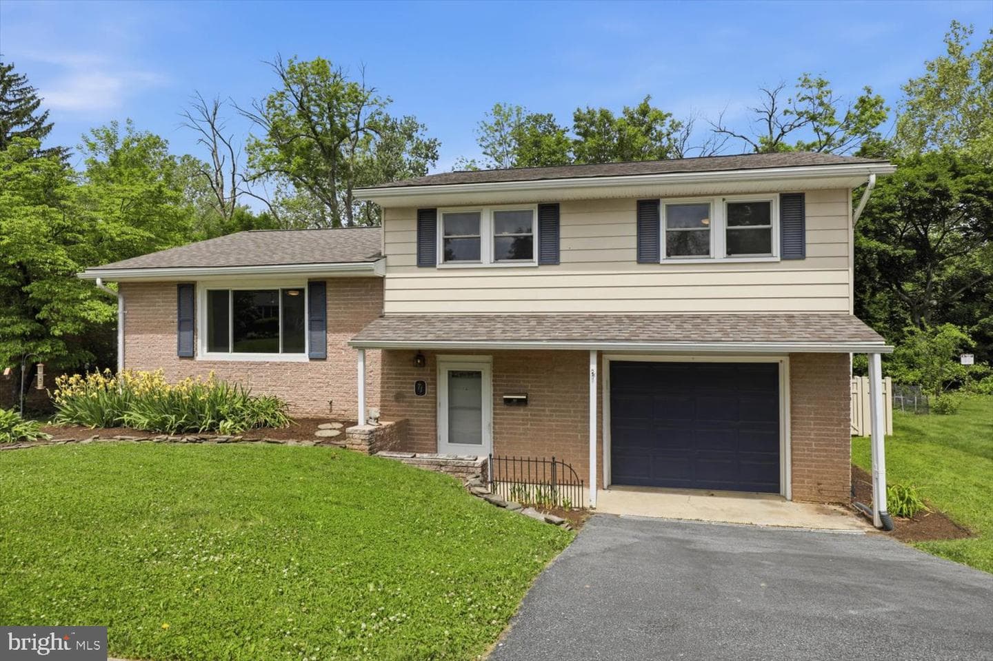 71 Circle Drive photo 3