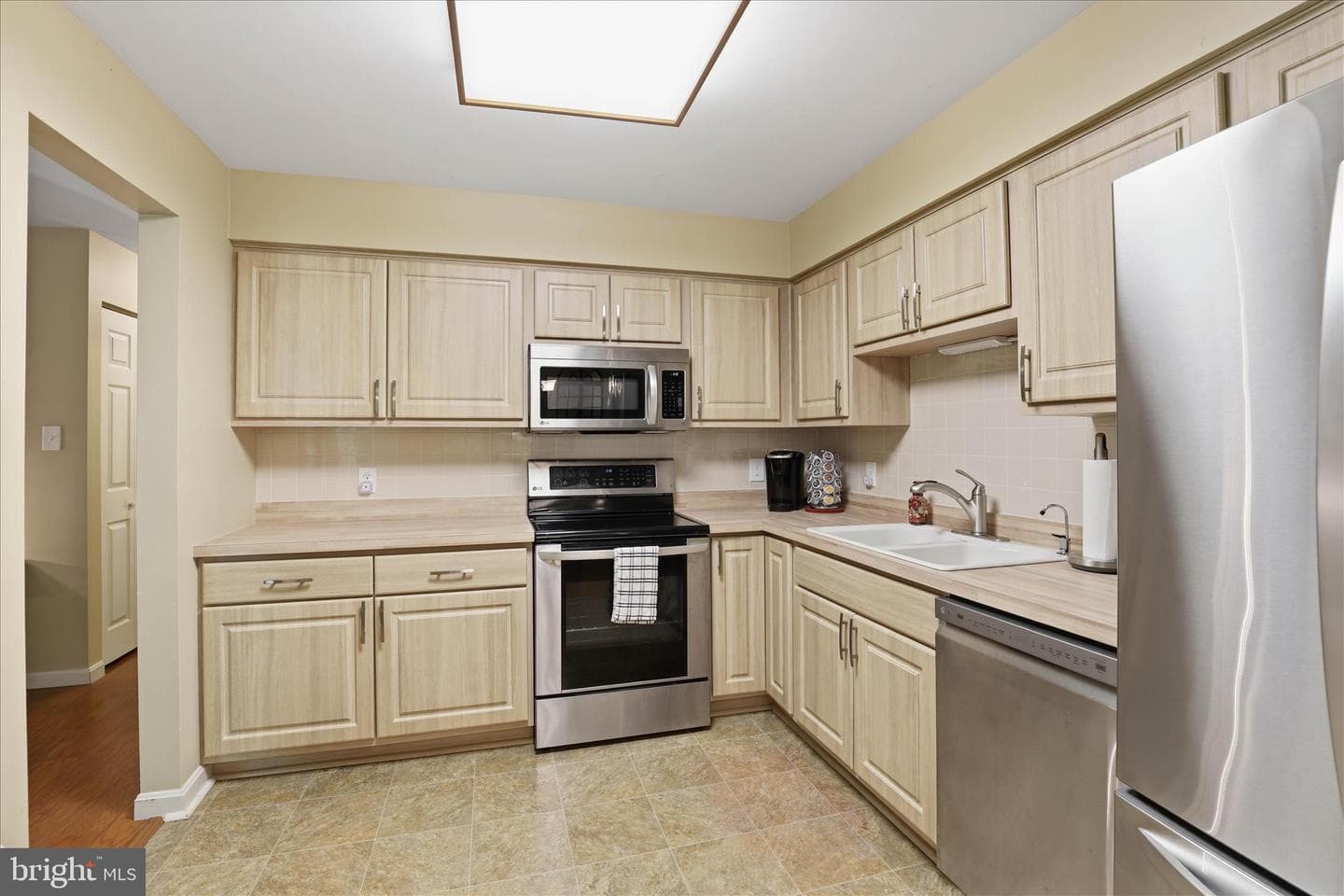 223 Greenview Drive photo 9