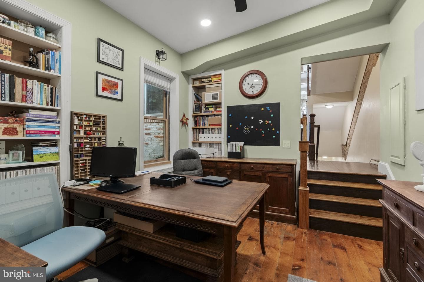 305 N Queen Street photo 11