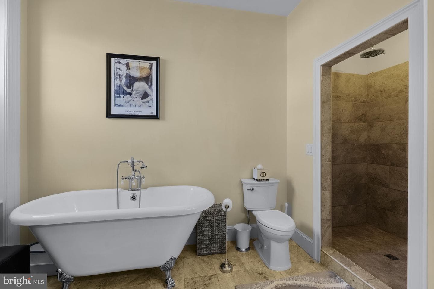 305 N Queen Street photo 44