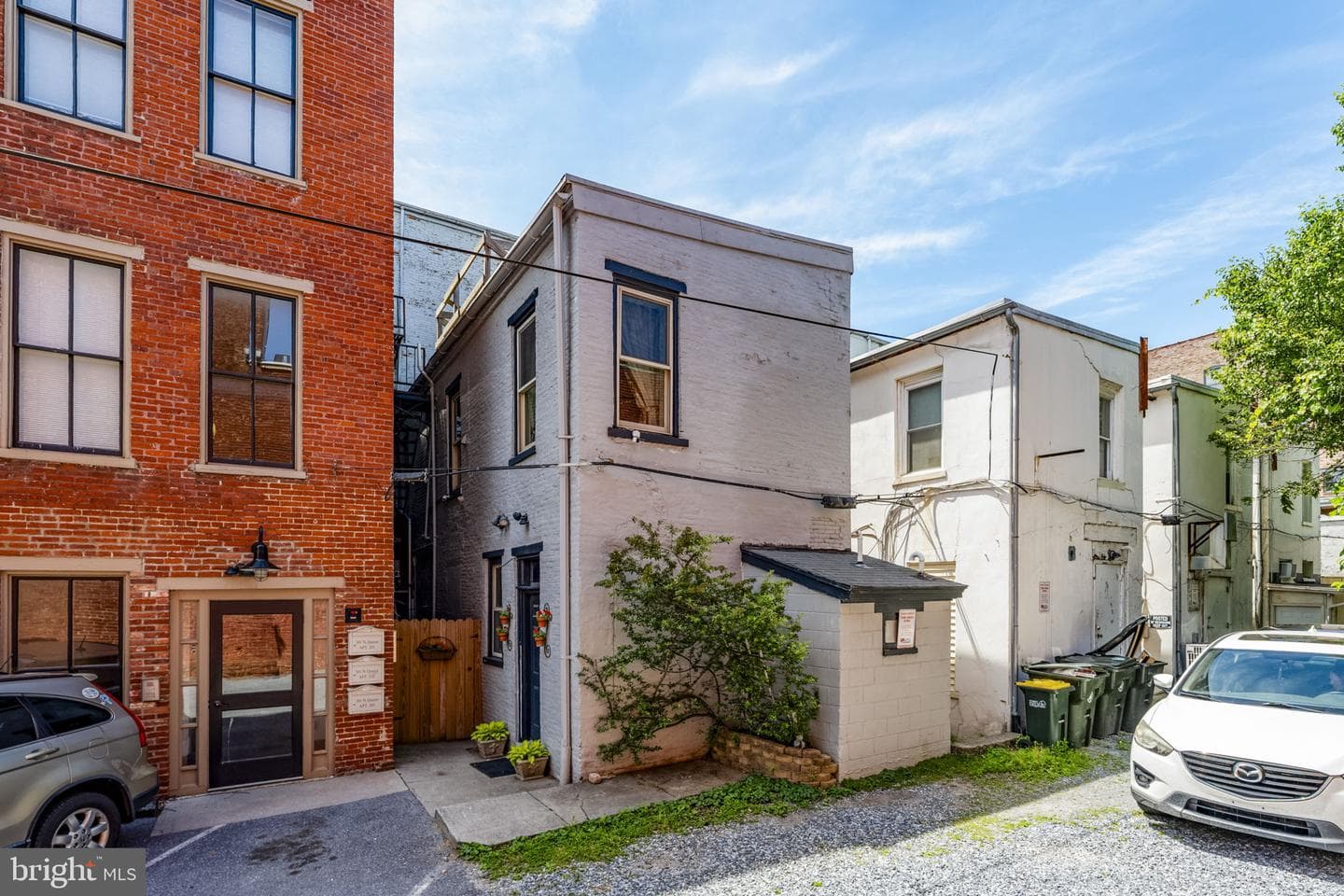 305 N Queen Street photo 57