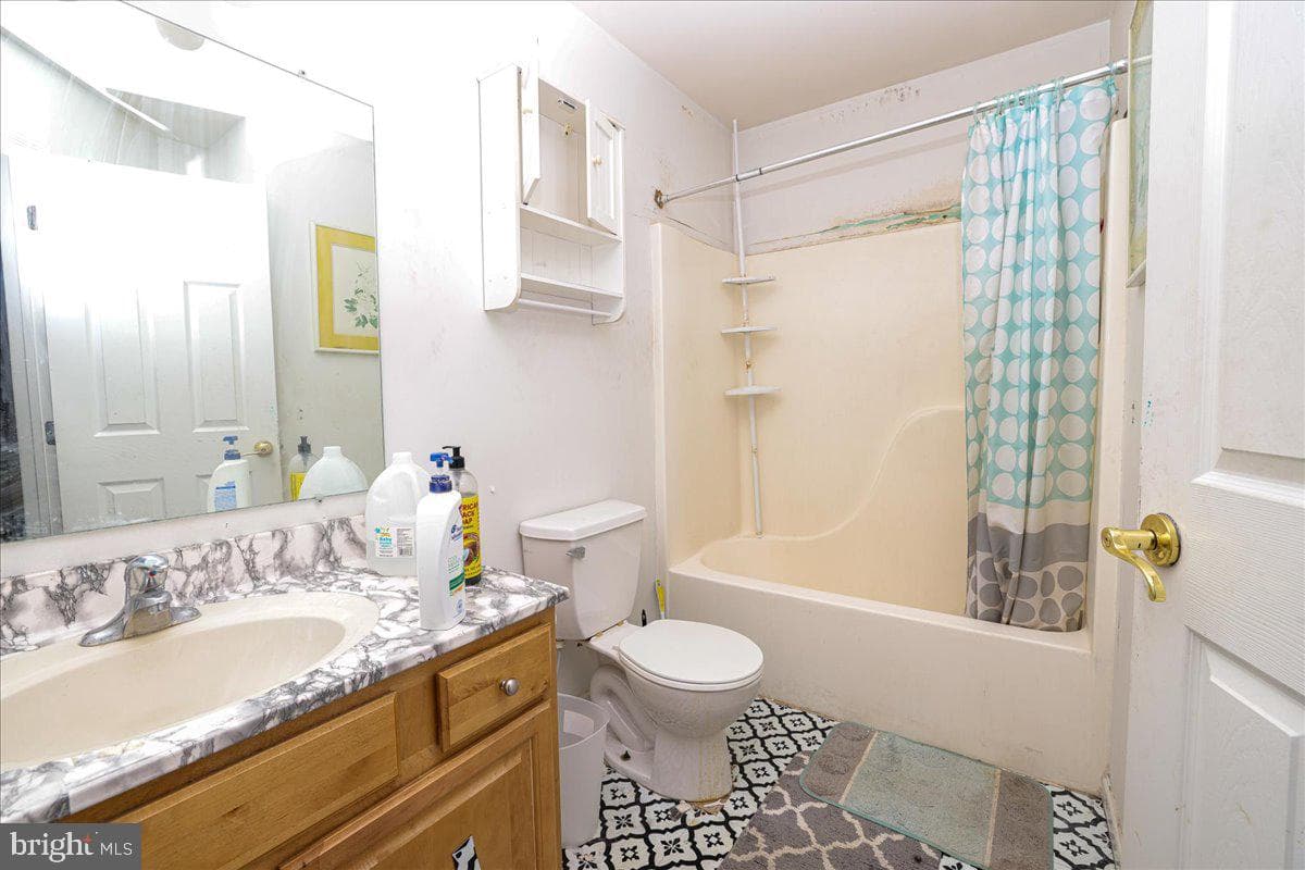 2412 Rob Drive photo 22