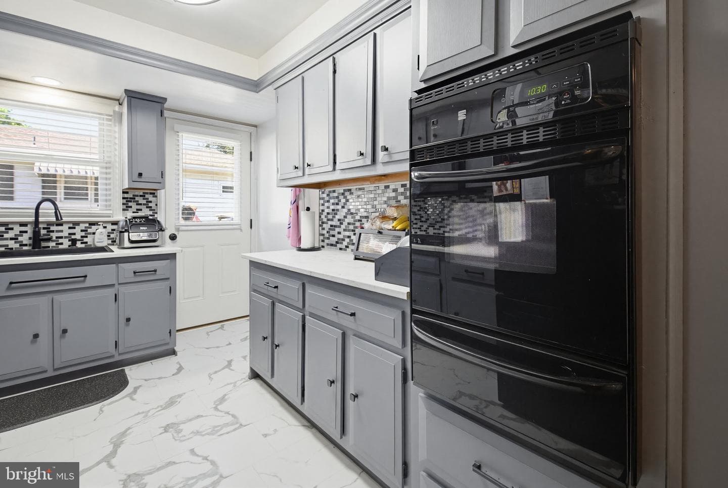 449 W Marion Street photo 14