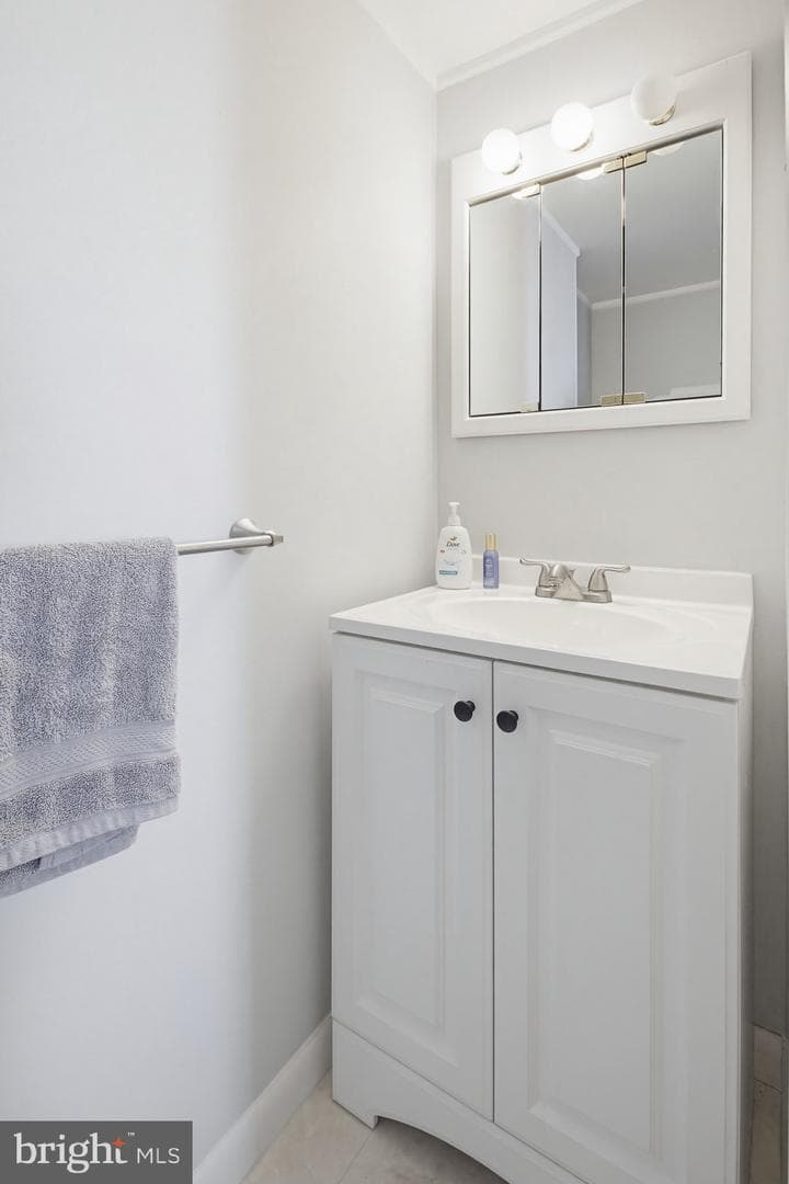 449 W Marion Street photo 35