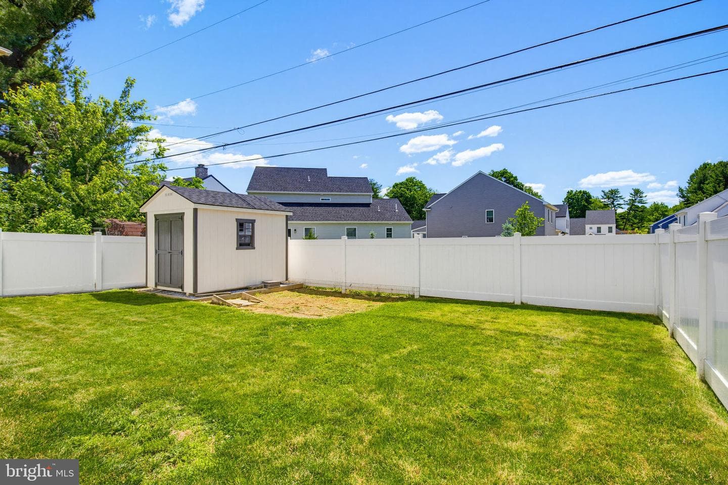 449 W Marion Street photo 40