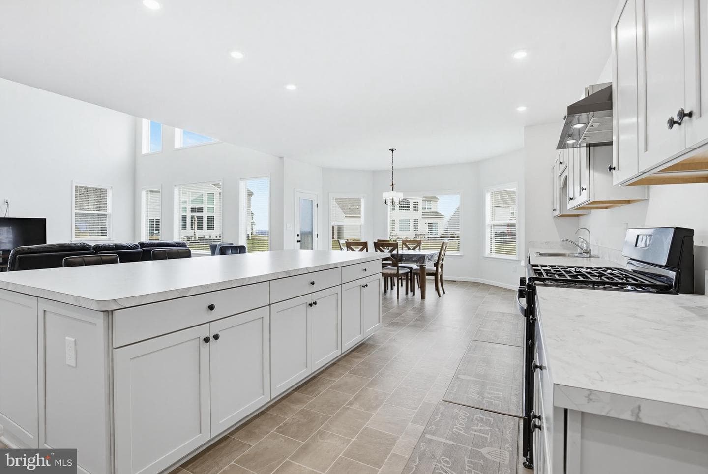 1525 Village Road photo 11