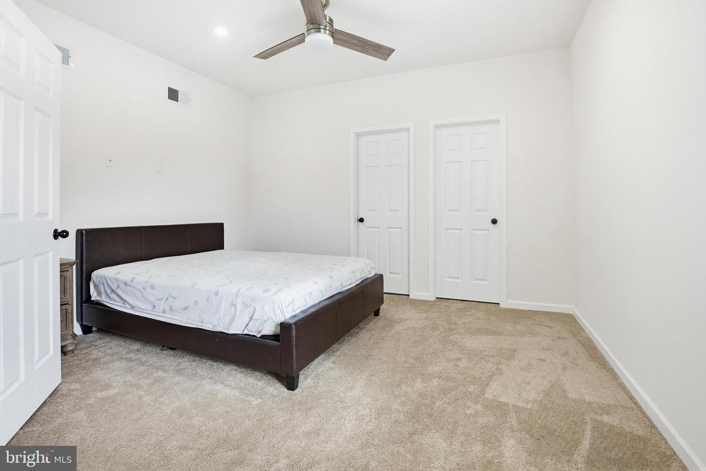 1525 Village Road photo 24