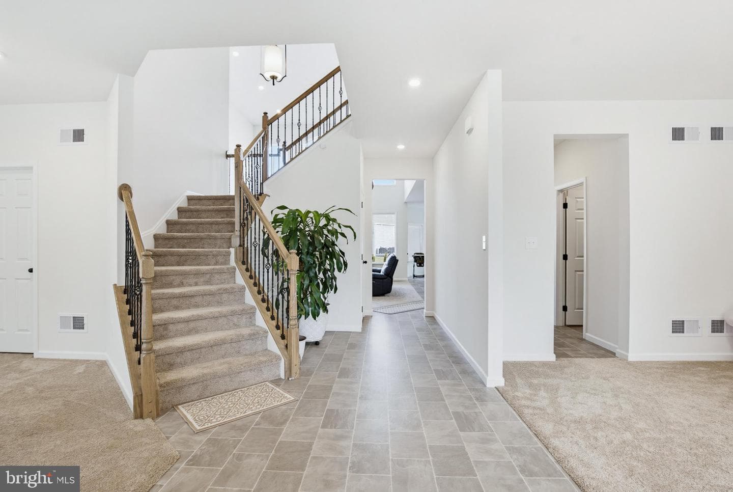 1525 Village Road photo 4