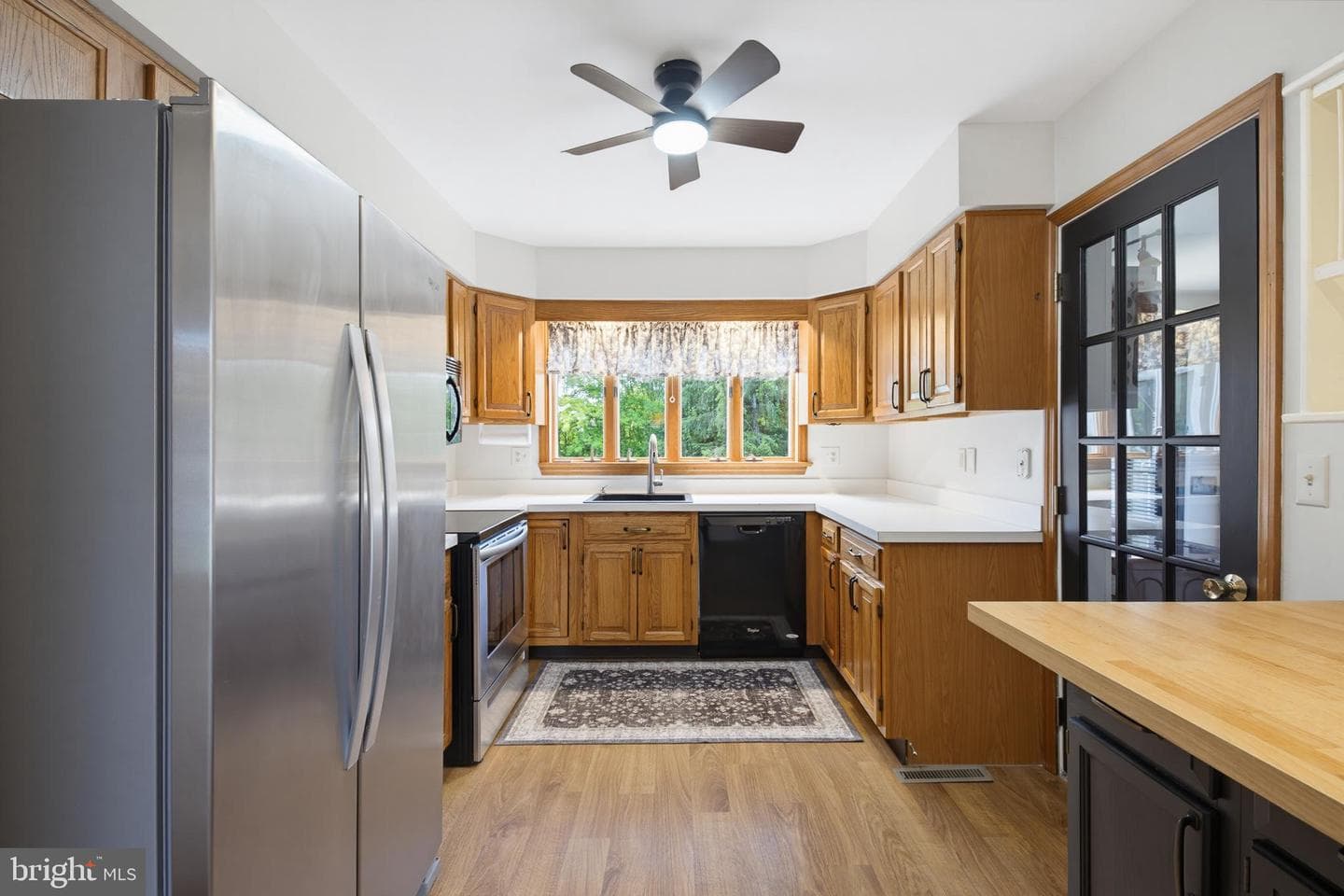 121 Wheatland Drive photo 4
