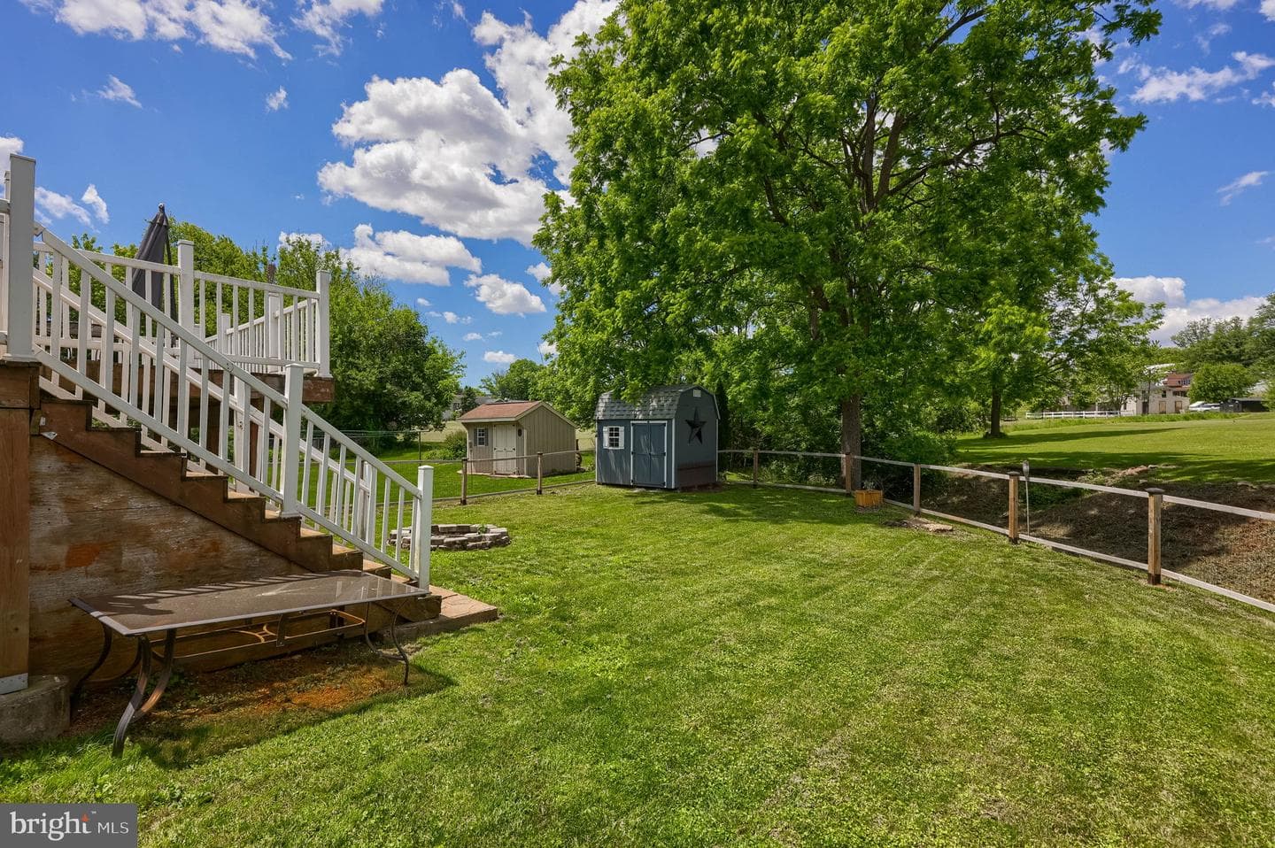 1070 Holly Lane photo 6