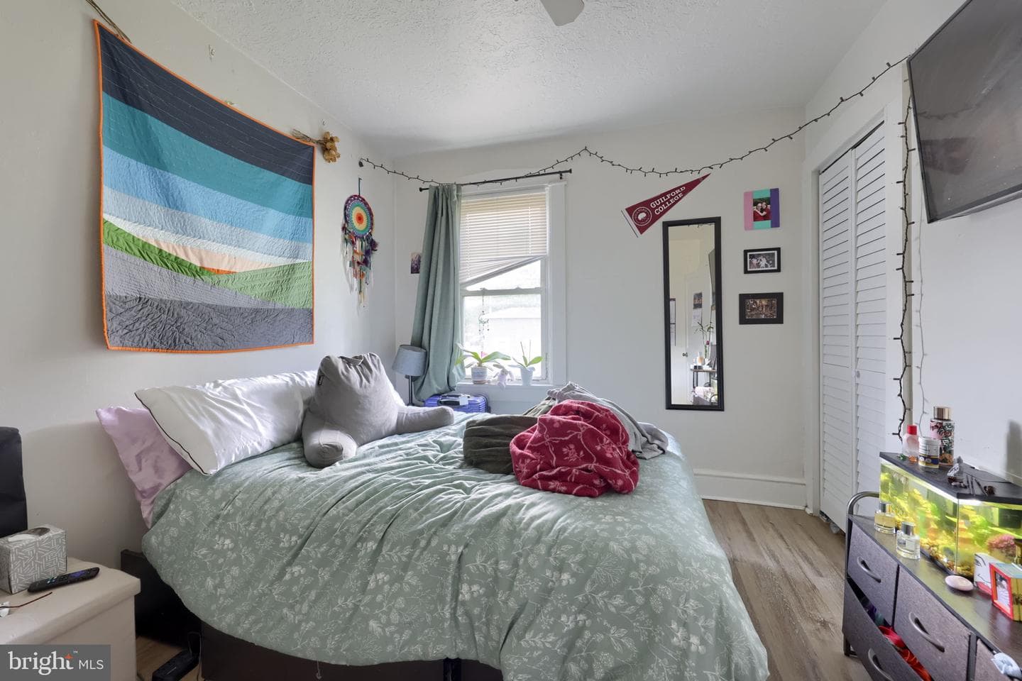 631 S Queen Street photo 10