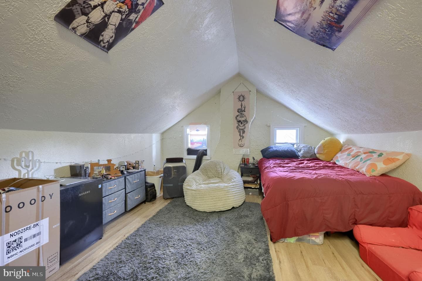 631 S Queen Street photo 11