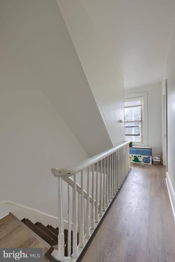 631 S Queen Street photo 8