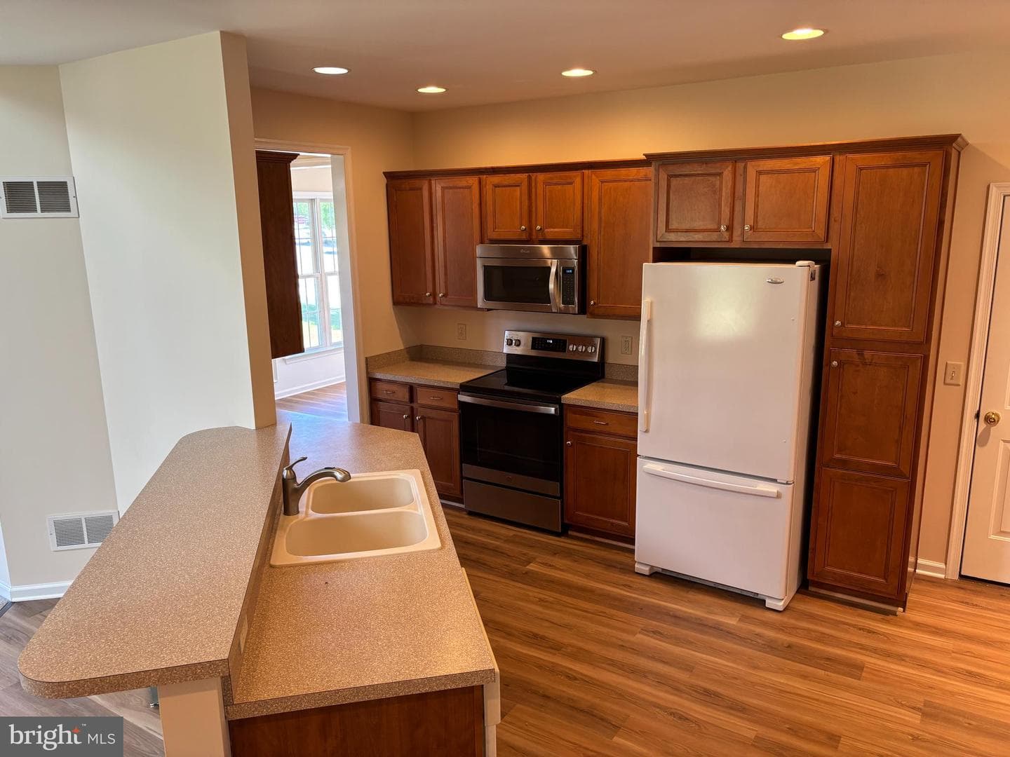 1103 Hammon Avenue photo 9