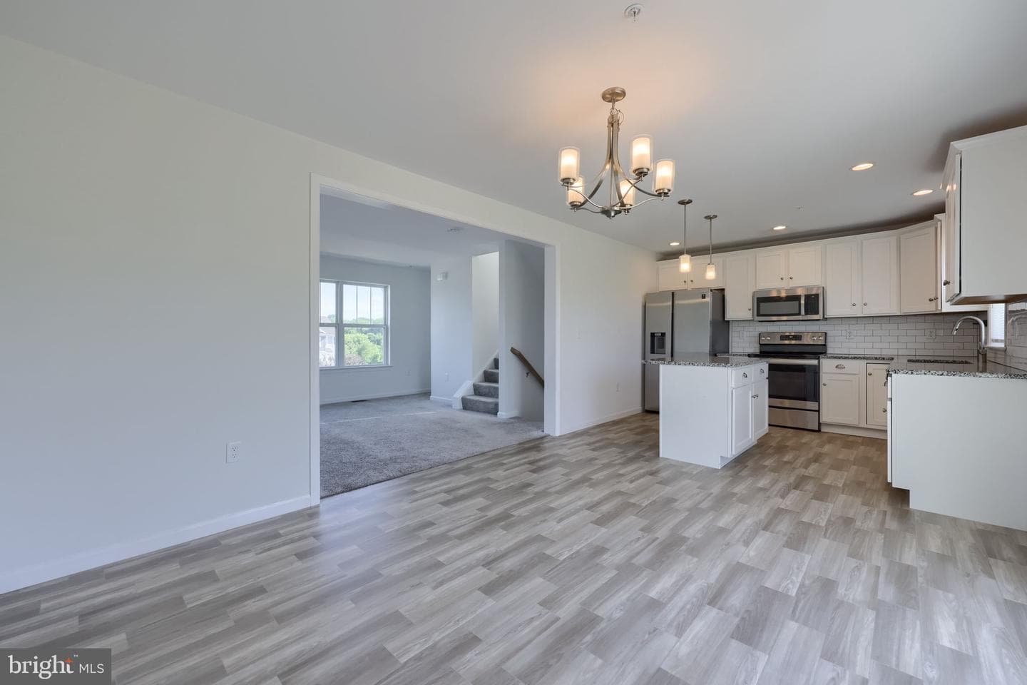 8 Southside Drive photo 12