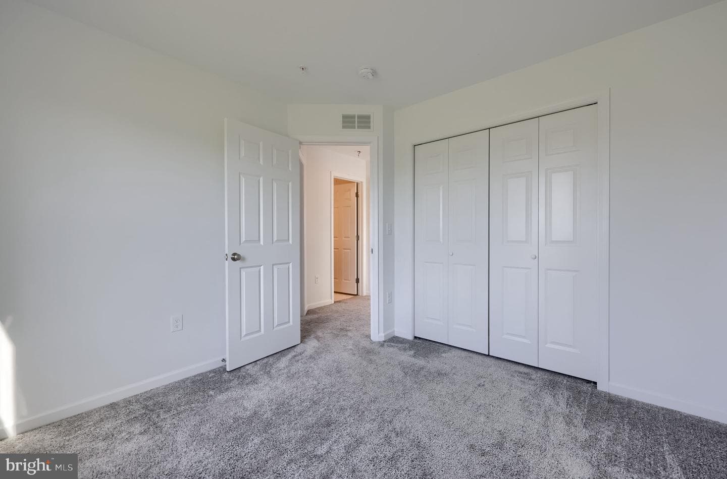 8 Southside Drive photo 27