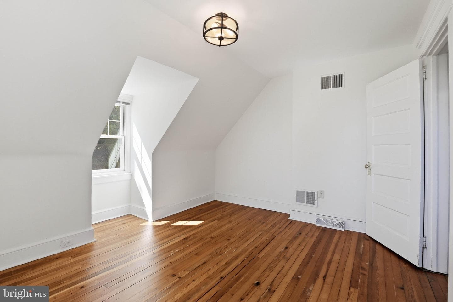 699 New Holland Avenue photo 42