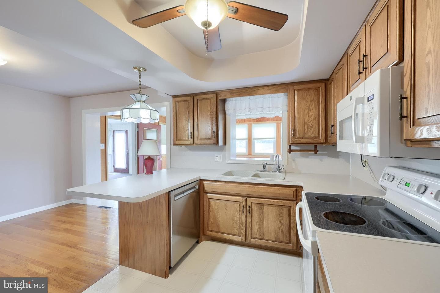 1118 Harriet Avenue photo 15