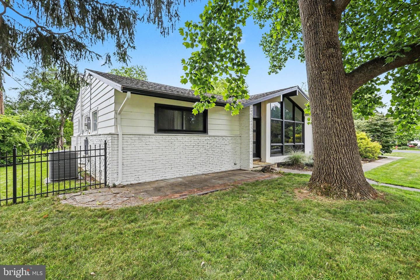 1865 Nanticoke Road photo 4