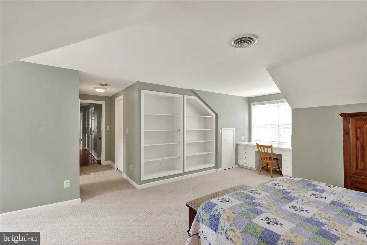 425 E College Avenue photo 22