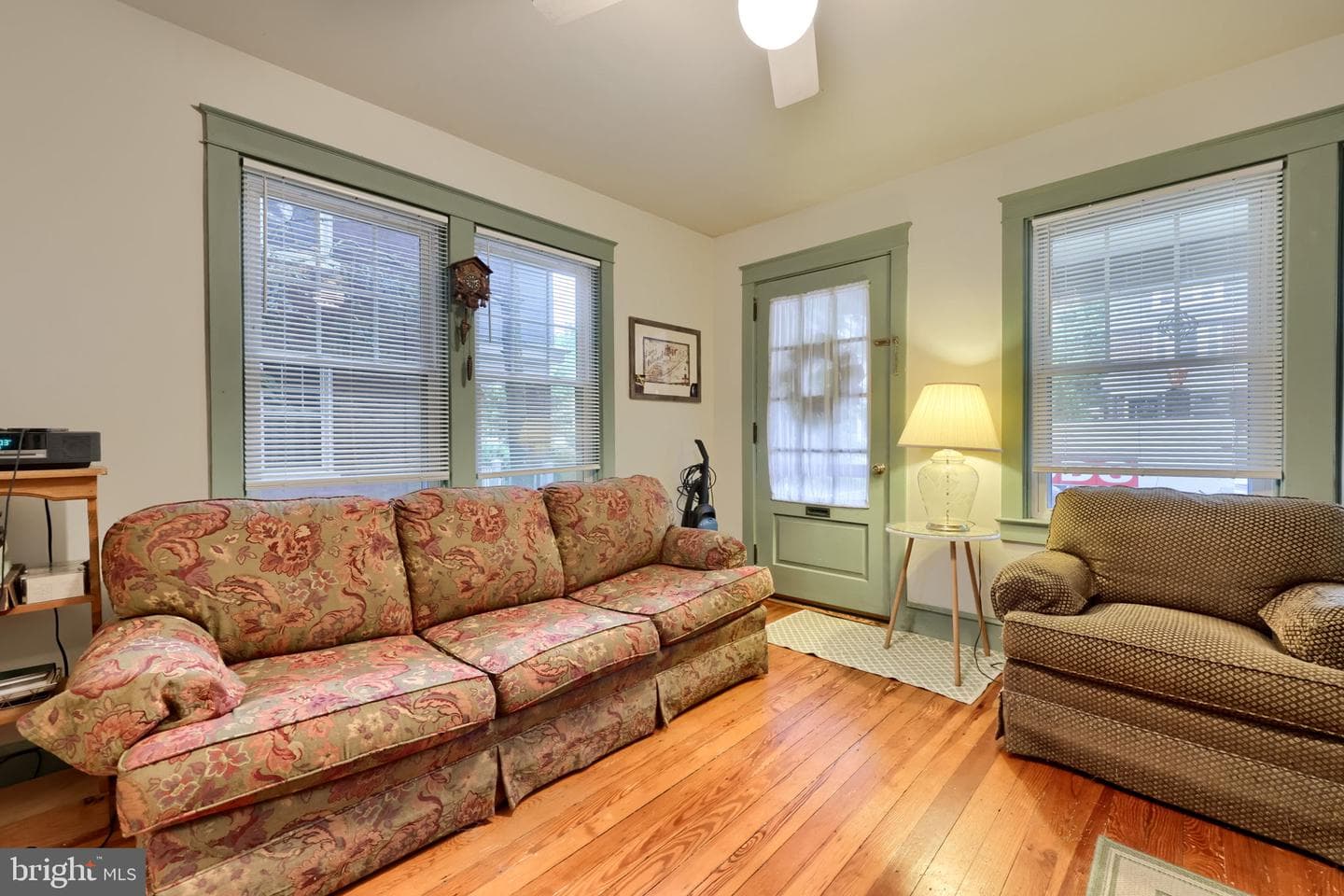 1172 Elm Avenue photo 8