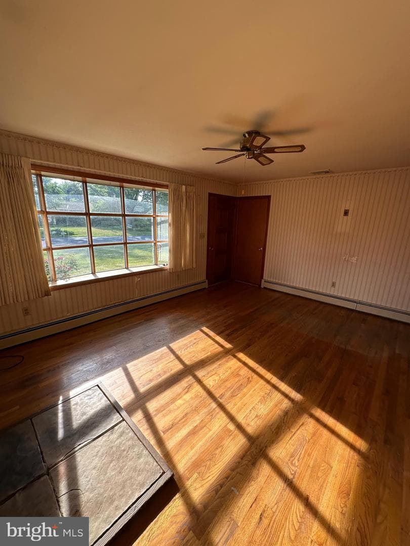 666 Jane Avenue photo 3