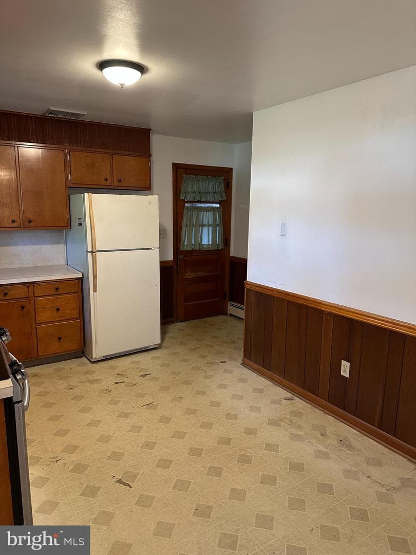 666 Jane Avenue photo 5