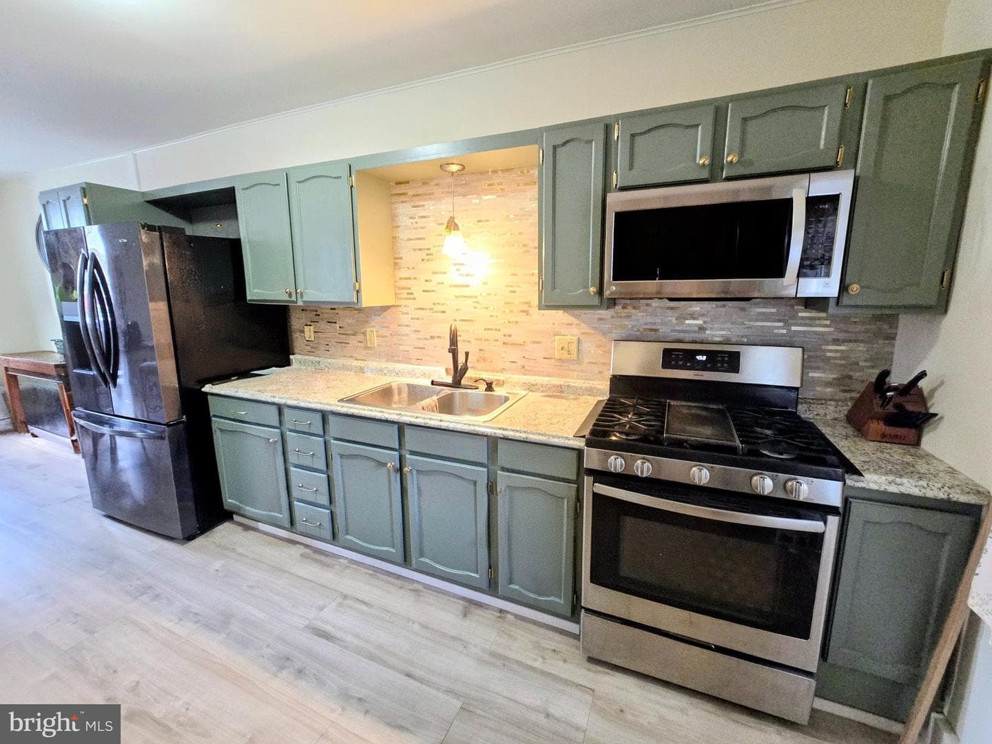 44 E Hummelstown Street photo 11