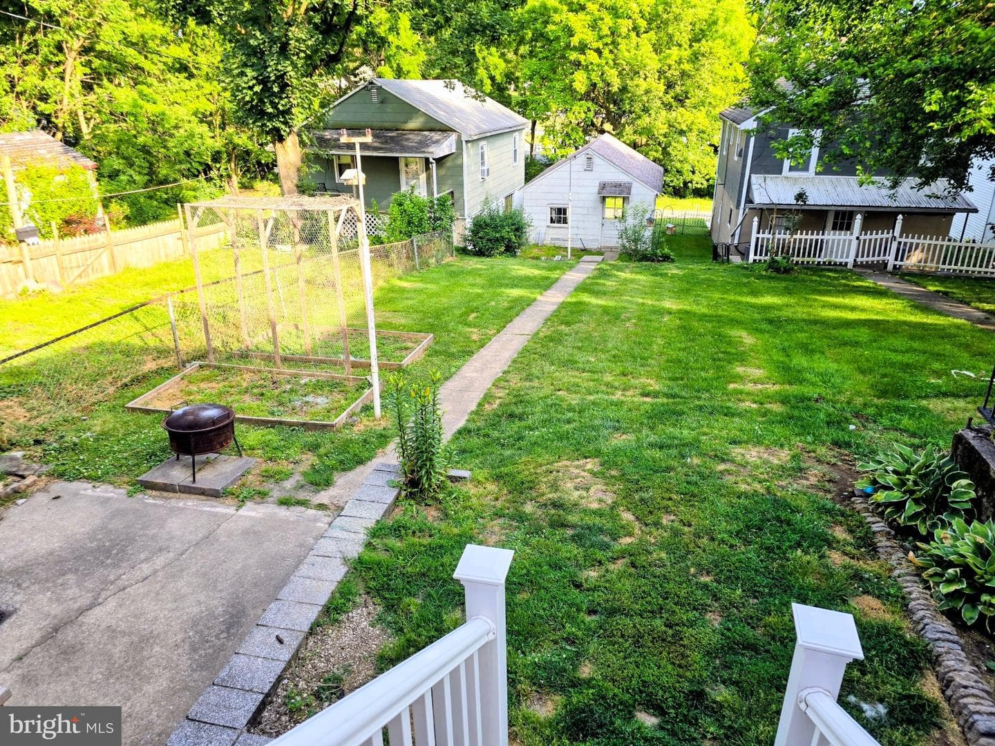 44 E Hummelstown Street photo 26