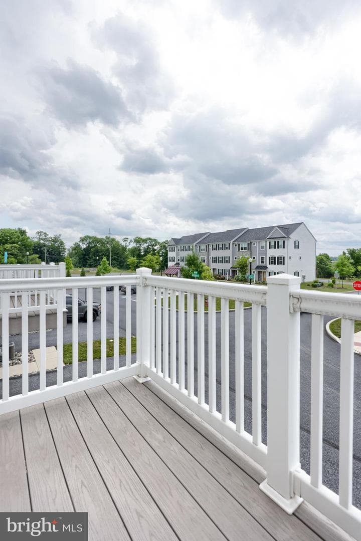2421 Artesian Way photo 20