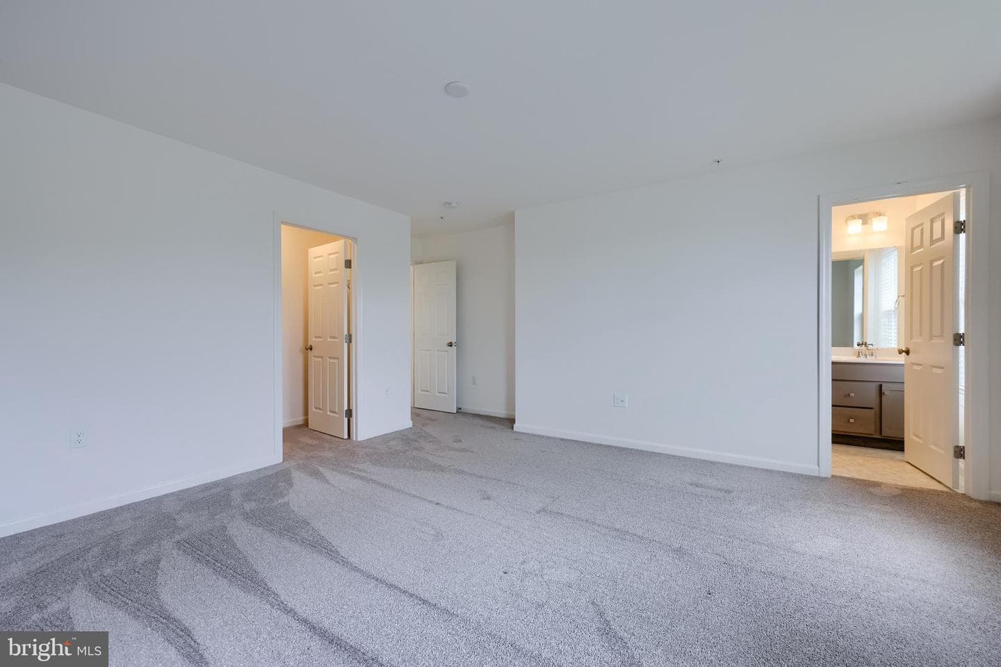 2421 Artesian Way photo 34