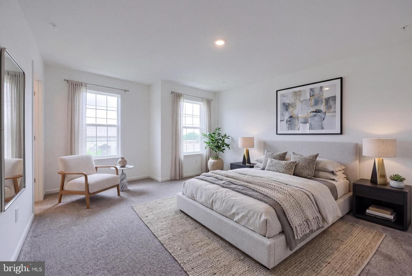 2421 Artesian Way photo 4