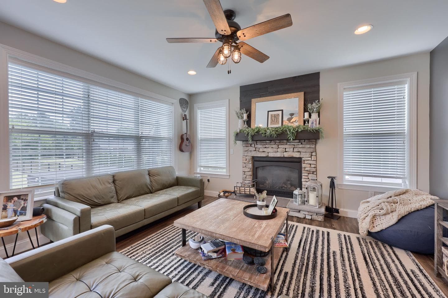 141 E Valley Road photo 9
