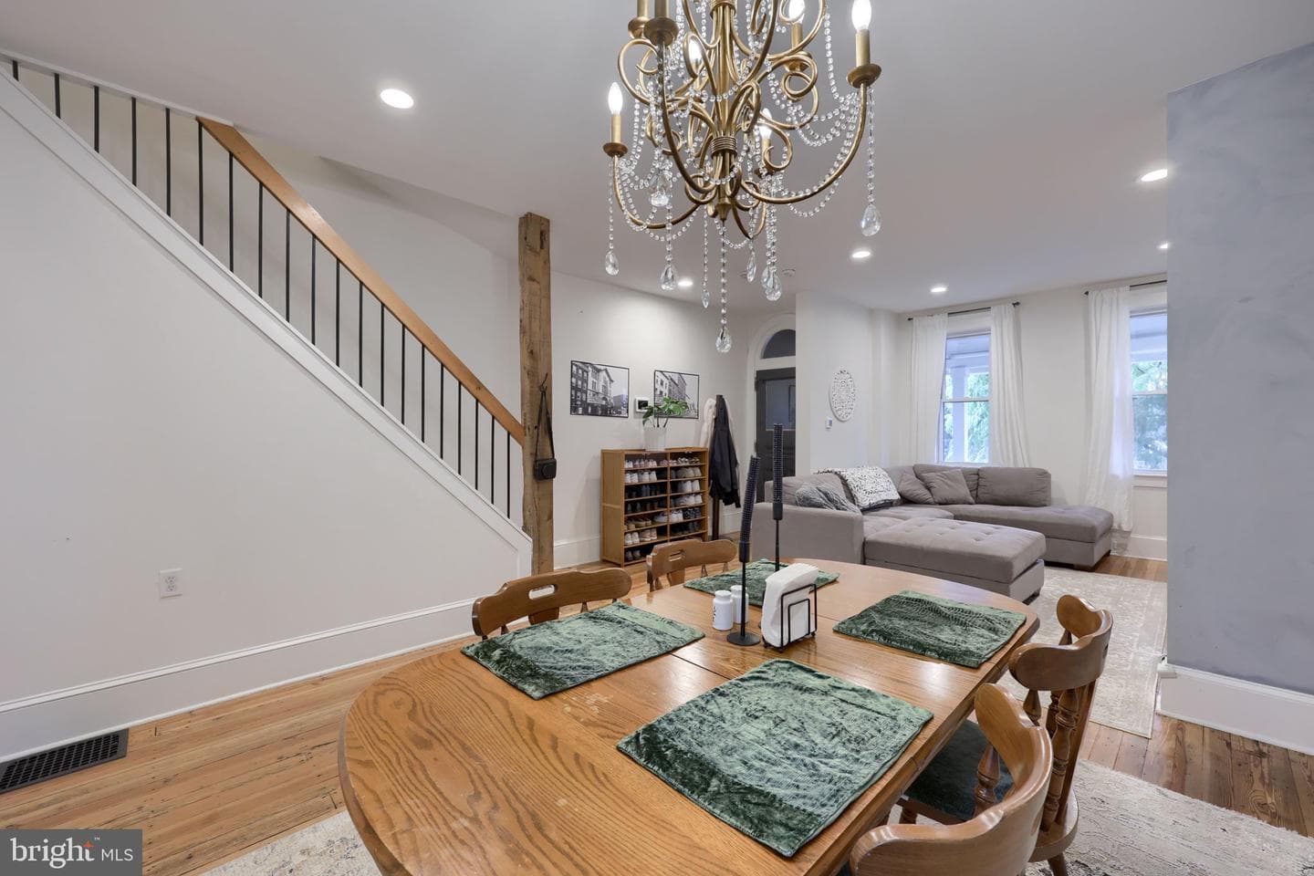 714 Manor Street photo 12