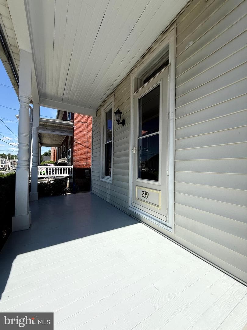 239 Washington Avenue photo 4
