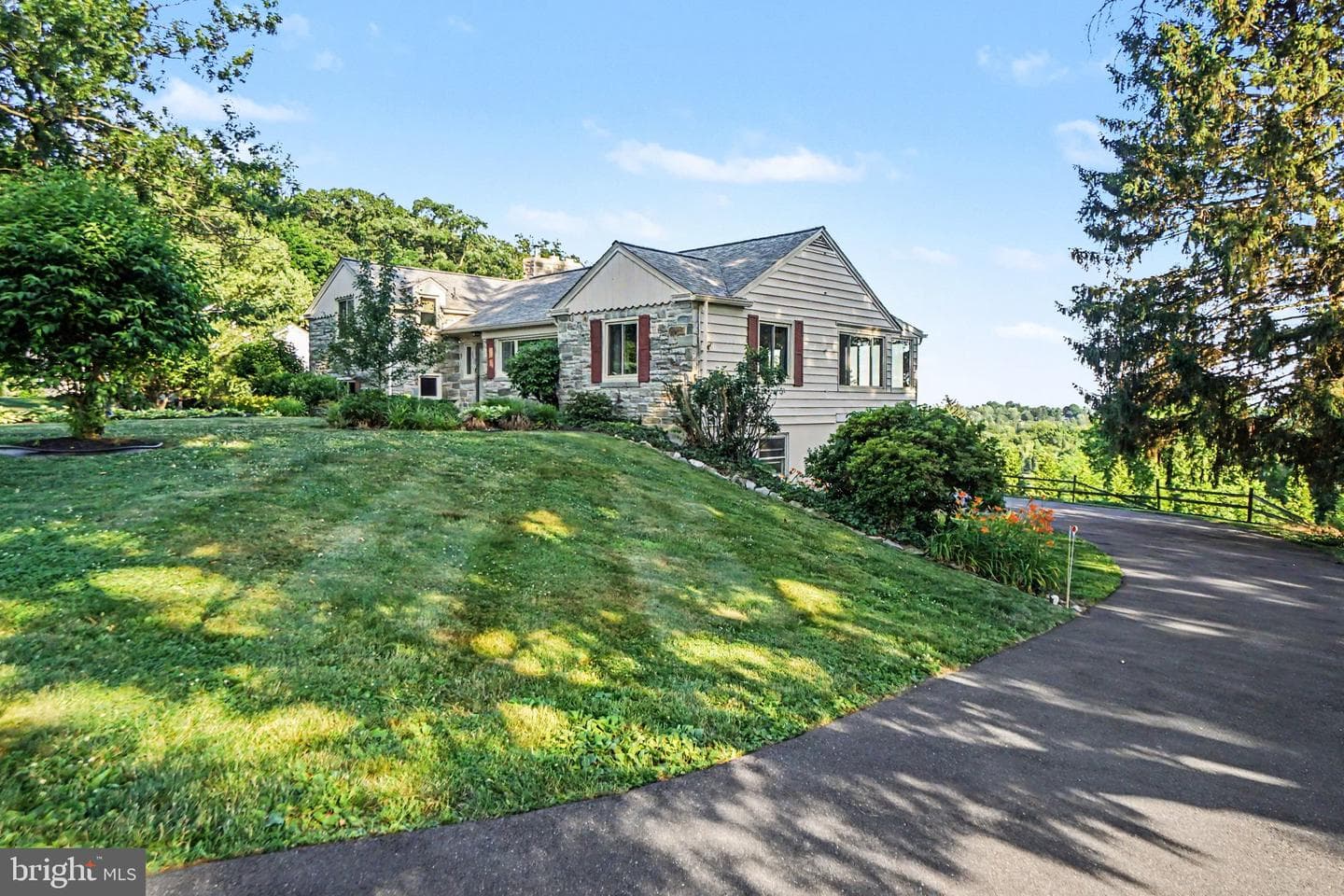 260 Blossom Hill Drive photo 28