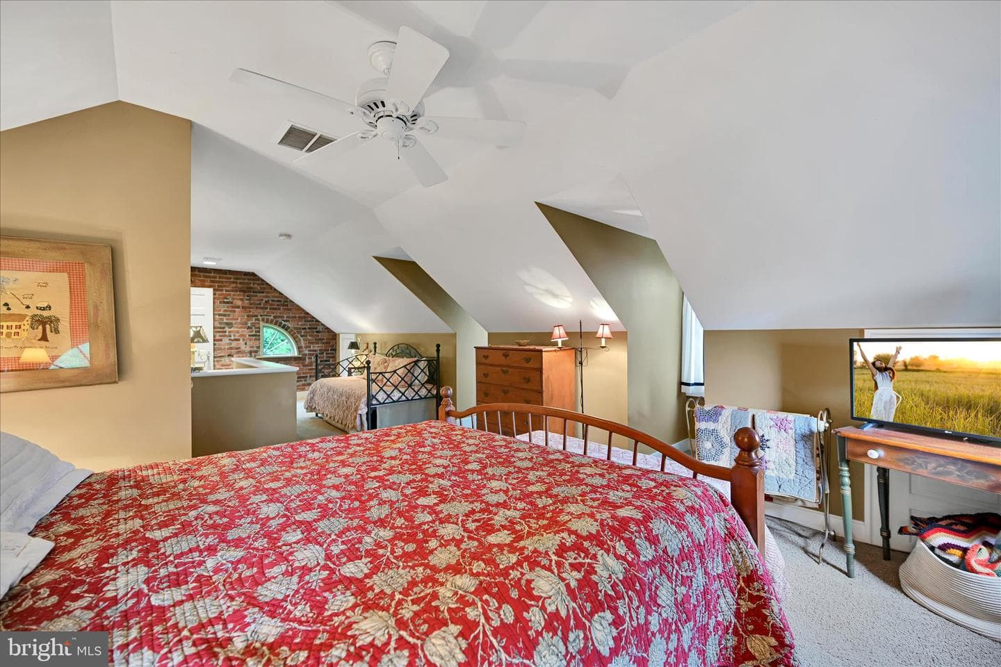 11 Union Avenue photo 33