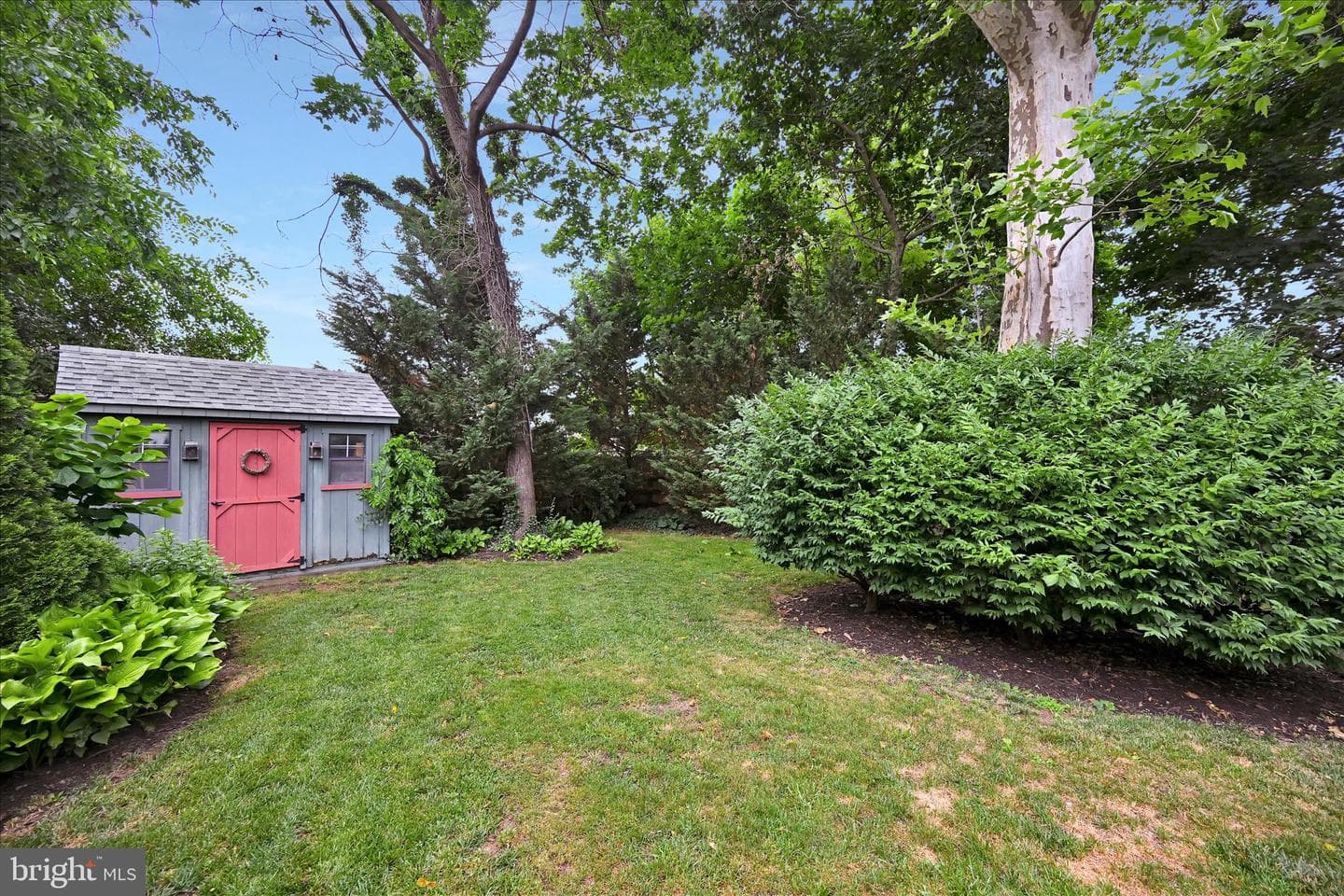 11 Union Avenue photo 41