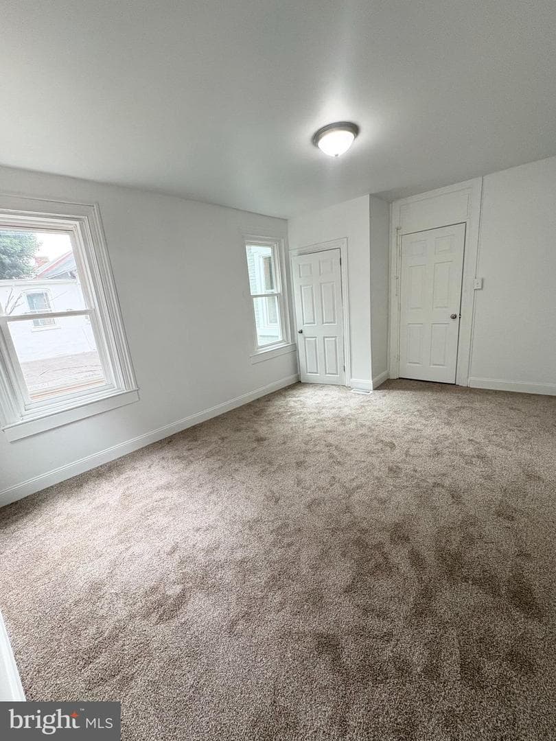341 S Prince Street photo 23