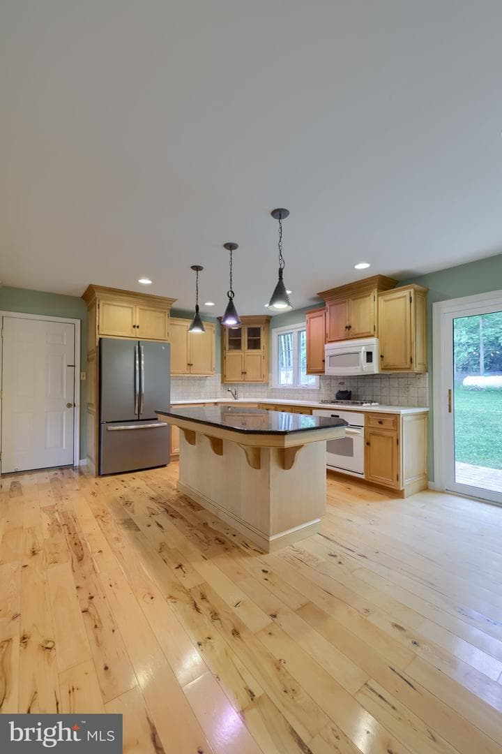 303 Parkwood Drive photo 23