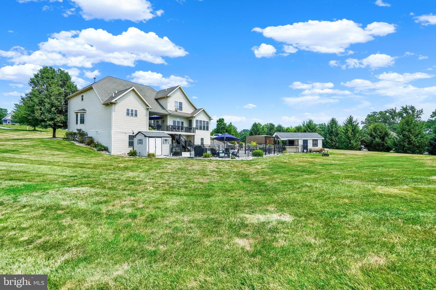 104 Monument Drive photo 49