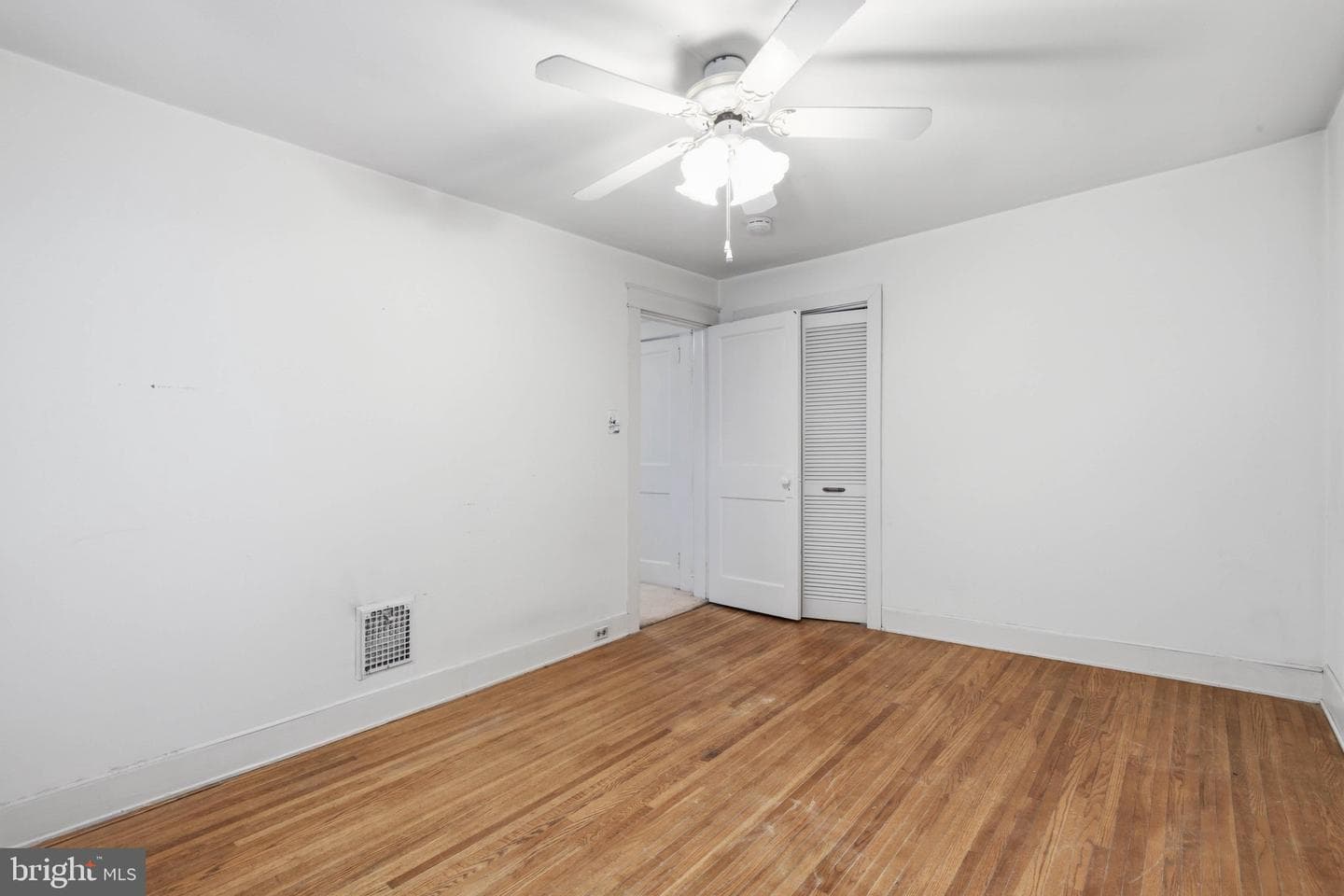 41 E Ross Street photo 15