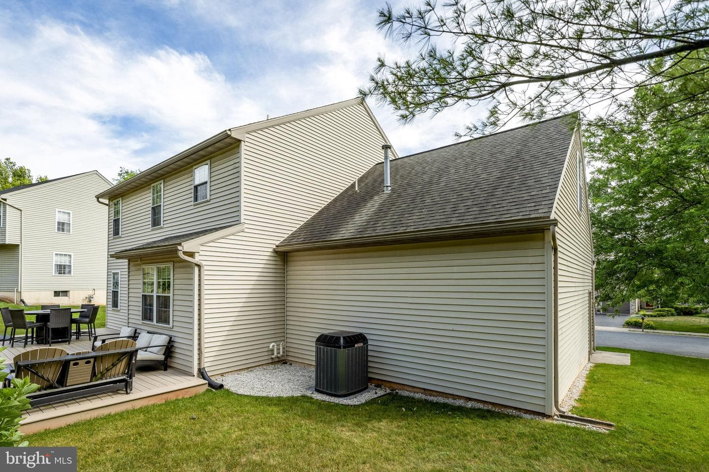 213 Willow Drive photo 55