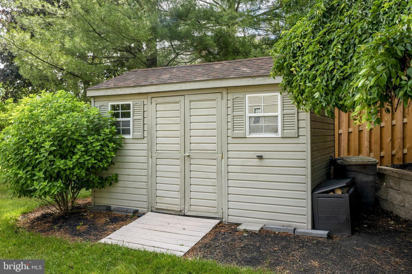 213 Willow Drive photo 64