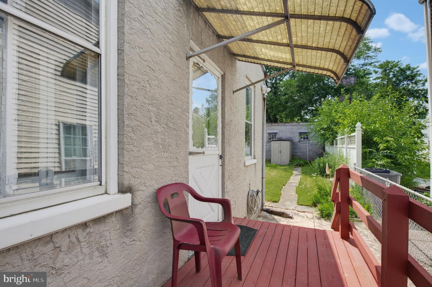 566 Walnut St photo 37