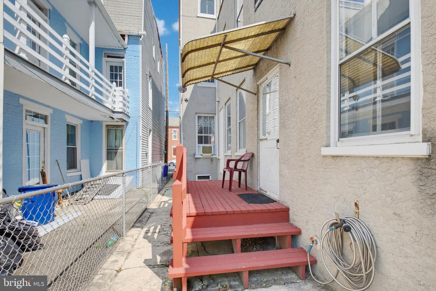 566 Walnut St photo 38