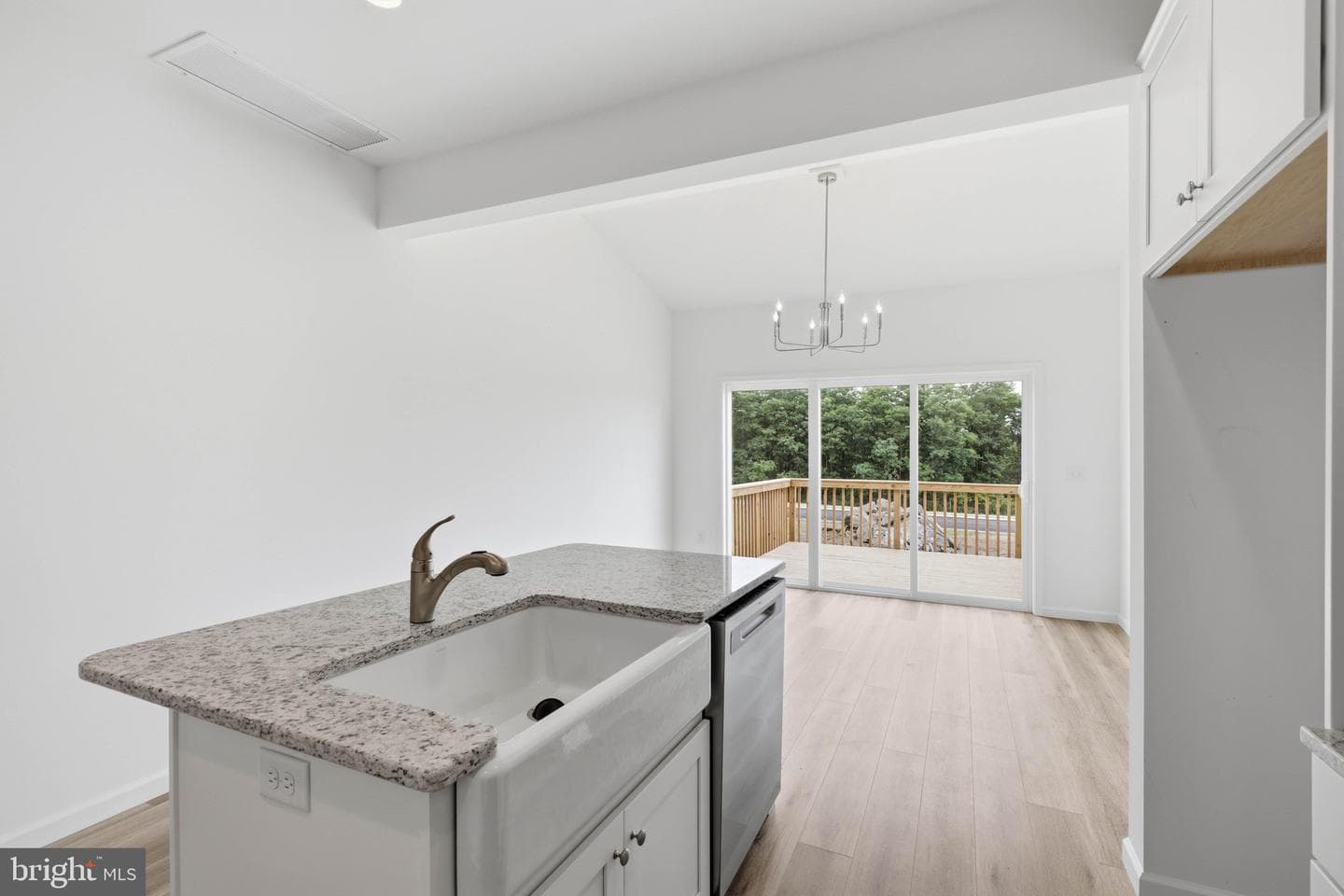 234 Pilgrim Drive photo 15