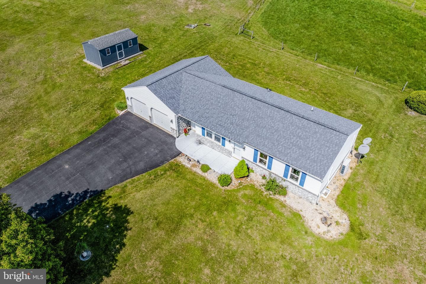 481 Meetinghouse Rd photo 3