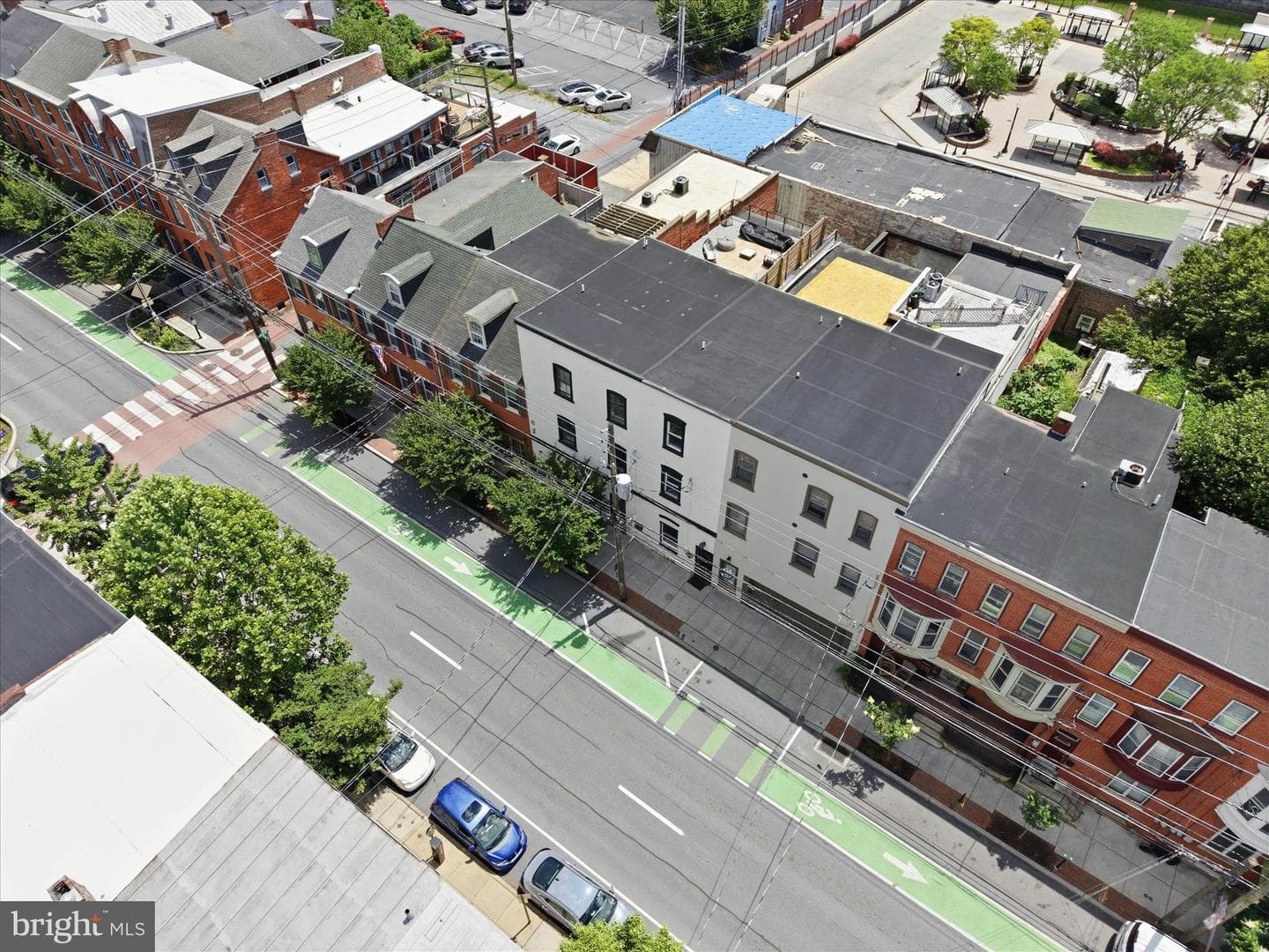 16 E Walnut St photo 5