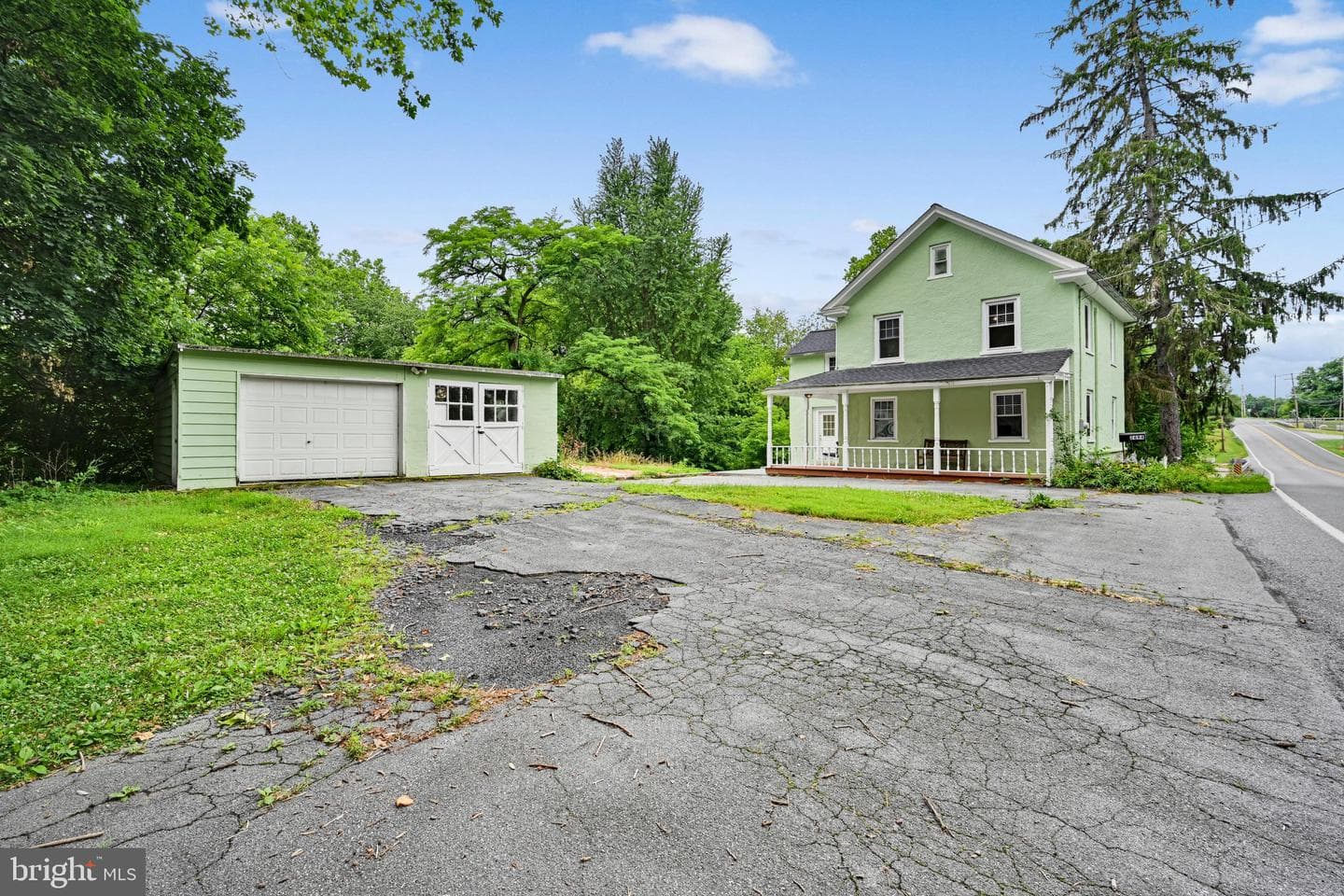 2694 Charlestown Road photo 4